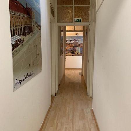 Meyra Hostel Lissabon Buitenkant foto